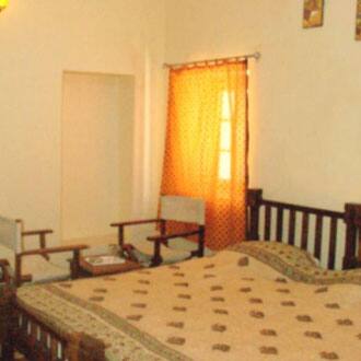 Raj Mahal Palace, Mount Abu 4